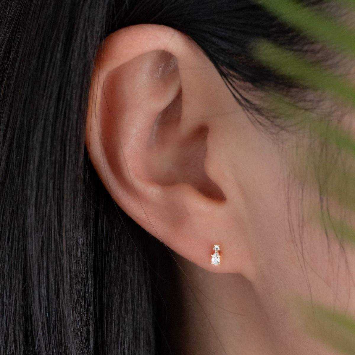 Simple Mini CZ Waterdrop Baguette Flower 925 Sterling Screw Flat Ear Bone Earring (Single) - Bjeul